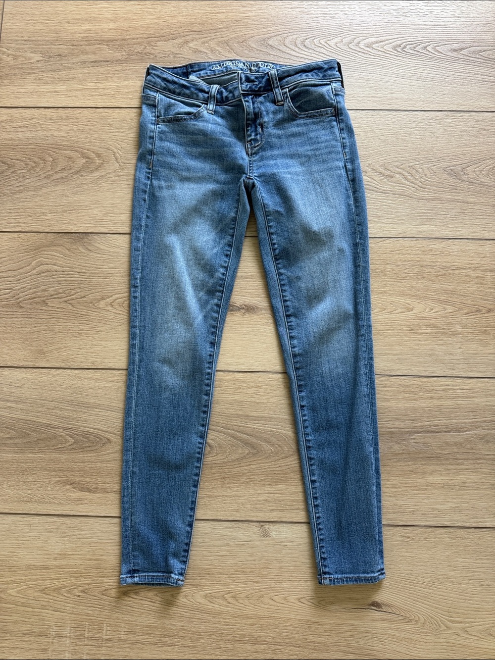 American Eagle Super Low Jegging